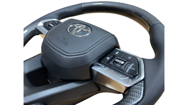 Timón Toyota con Acabados en Fibra de Carbono - Imagen 2